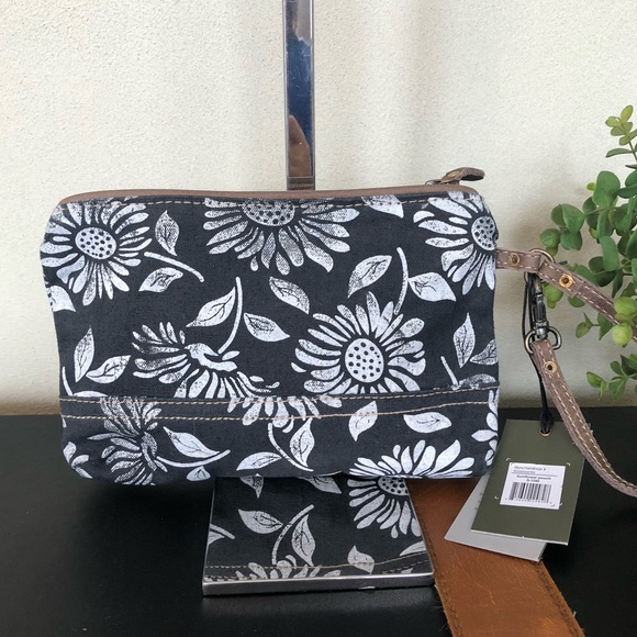 Myra bag sunflower pouch wristlet NWT - Picture 3 of 4